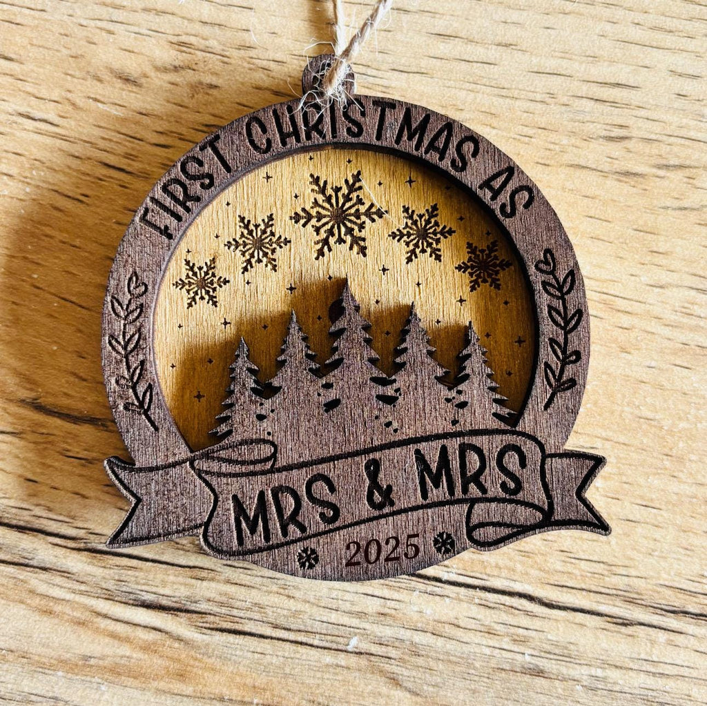Première boule de Noël mariée M. et Mme, M./M. ou Mme/Mme cadeau de mariage Noël mariage décoration d'arbre de Noël cadeau pour elle lui couple