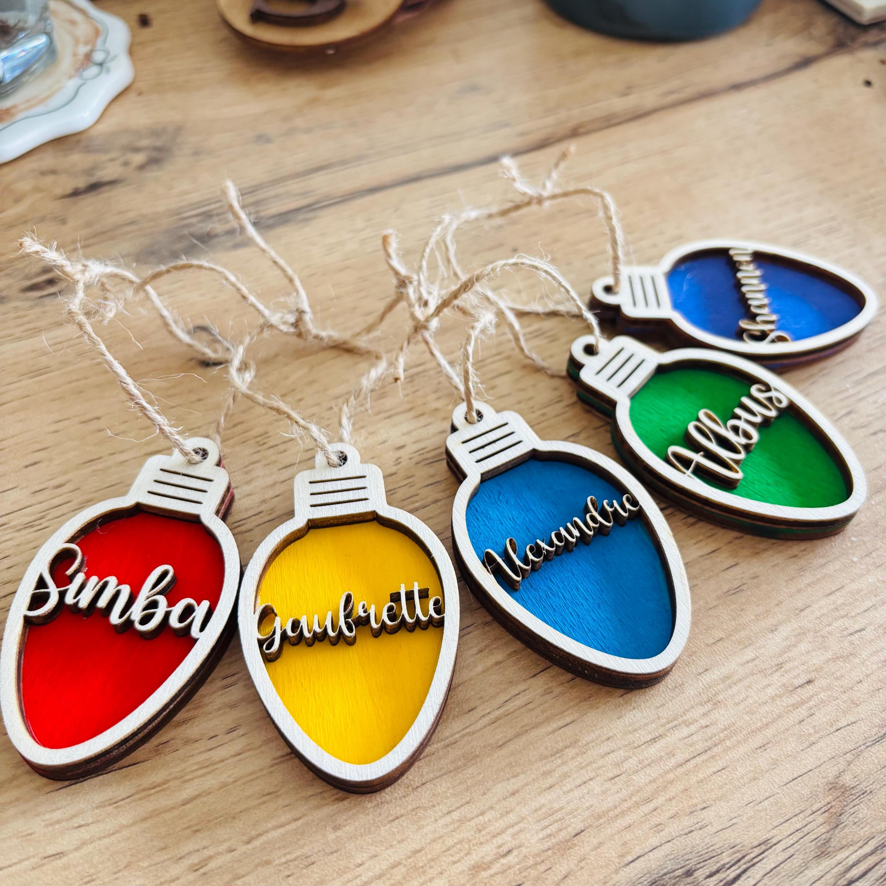 Décorations d'arbre de Noël personnalisées - votre nom, étiquette cadeau, cadeau pour lui, son mari, sa femme, maman, papa, fille, garçon, grands-parents, enfants