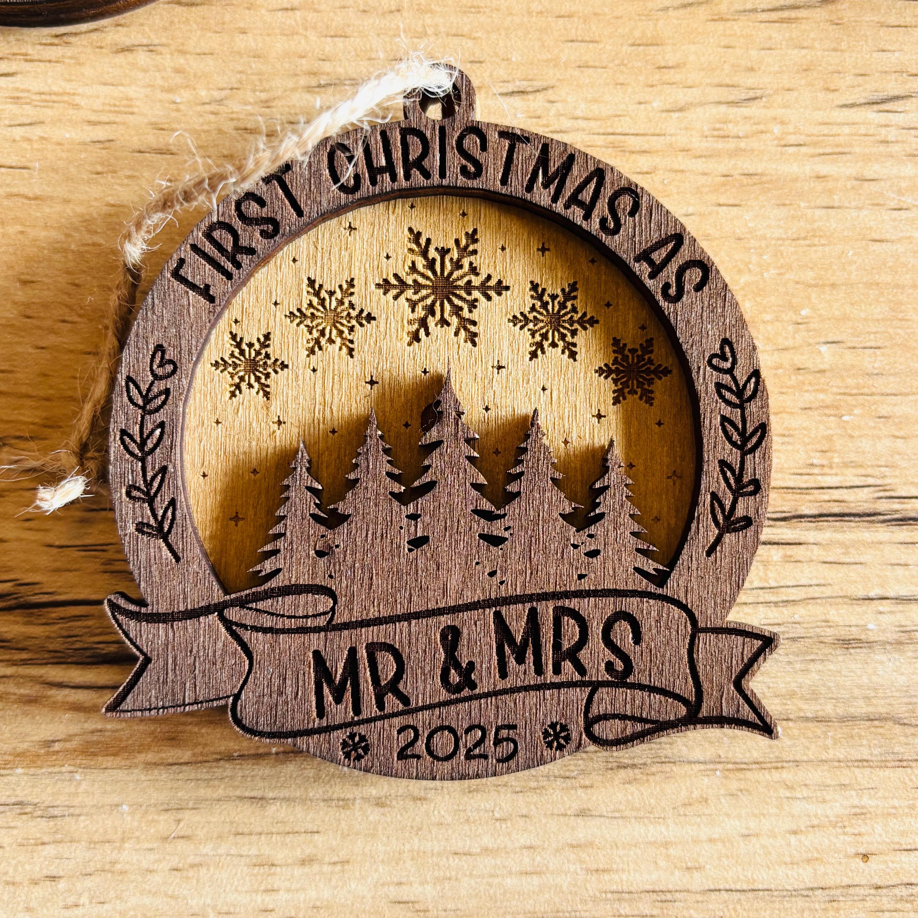 Première boule de Noël mariée M. et Mme, M./M. ou Mme/Mme cadeau de mariage Noël mariage décoration d'arbre de Noël cadeau pour elle lui couple